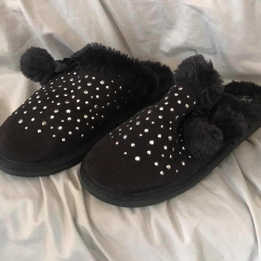 Black sparkly slippers